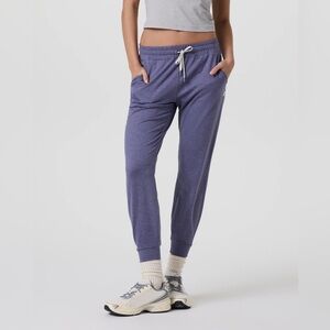 Vuori performance spring Heather joggers - size small